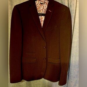 Purple blazer. Like new. Size: 38R